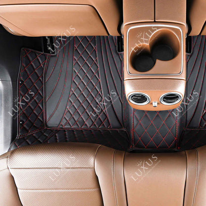 Tapis de Sol 3D sur Mesure Premium Luxus – Motif Hybride Noir avec Surpiqûres Rouges