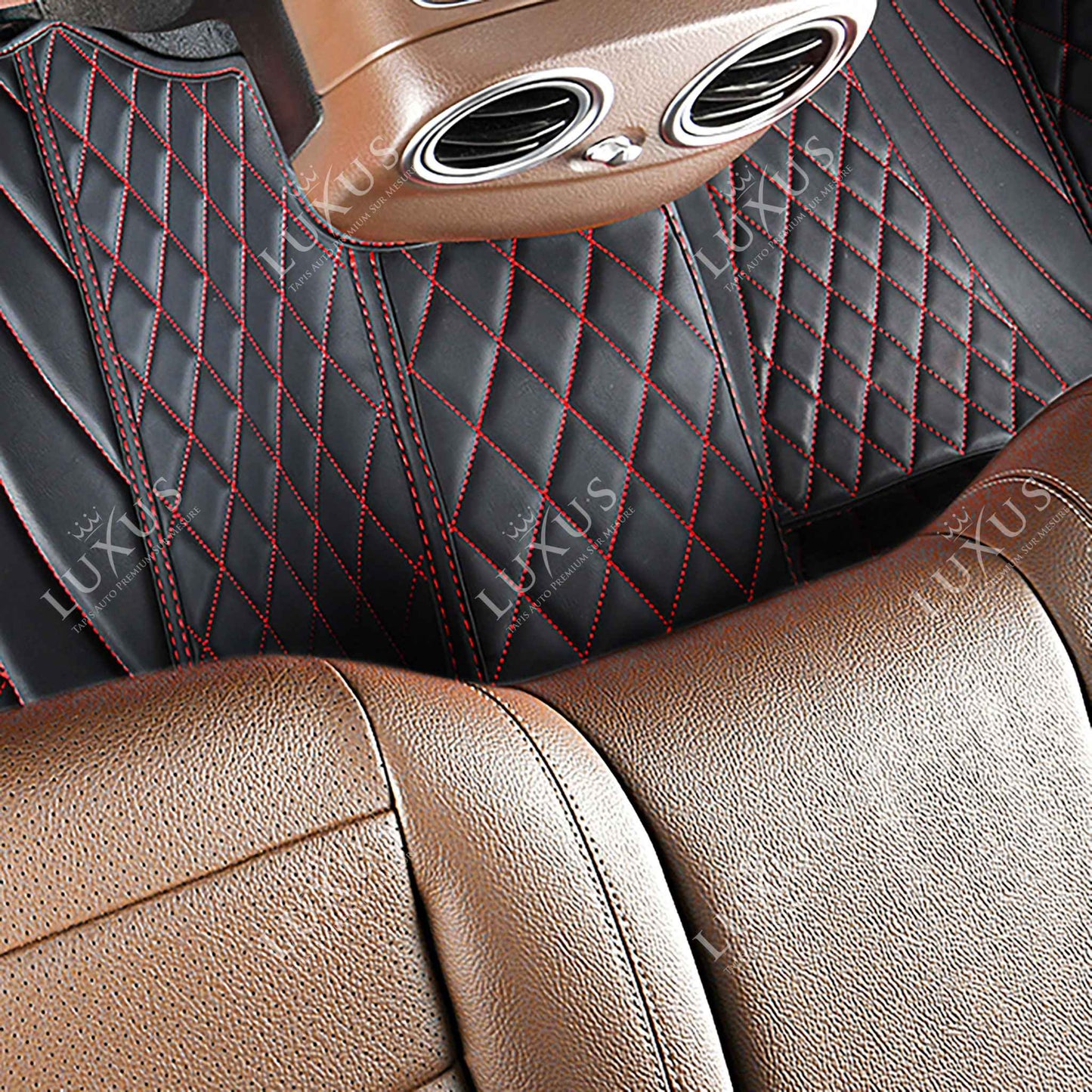 Tapis de Sol 3D sur Mesure Premium Luxus – Motif Hybride Noir avec Surpiqûres Rouges