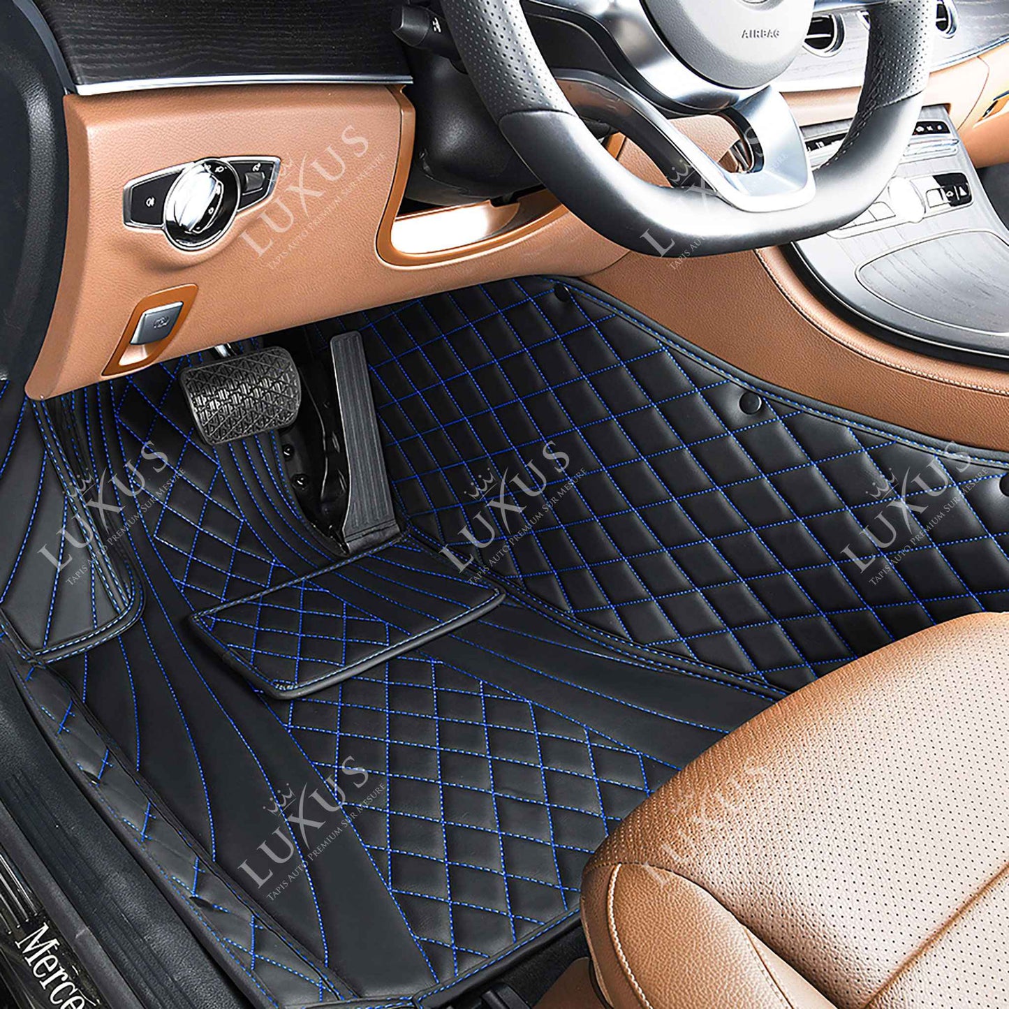 Tapis de Sol 3D sur Mesure Premium Luxus – Motif Hybride Noir avec Surpiqûres Bleues