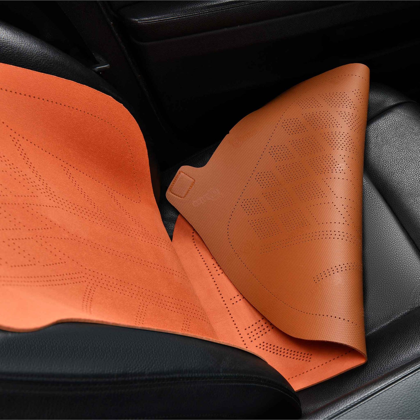 Luxus SeatSkin™ Housses de Siège sur Mesure en Suédine – Motif Losange Rouge Cerise
