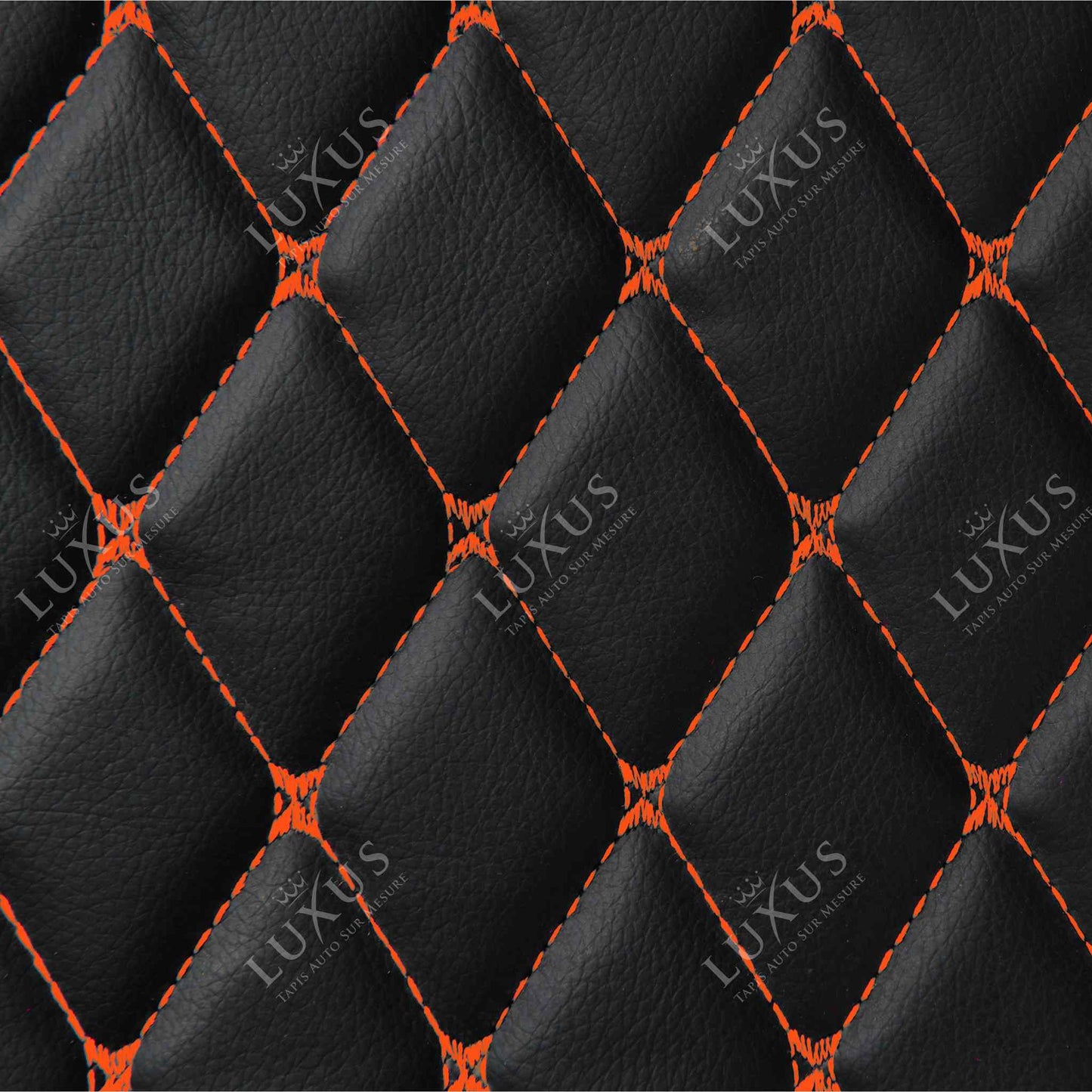 Tapis de Sol 3D Sur Mesure Premium Luxus – Motif Losange Noir avec Surpiqûres Oranges