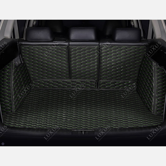 Tapis de Coffre 3D Intégral sur Mesure Premium Luxus – Motif Nid d’Abeille Noir avec Surpiqûres Vertes