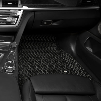 Tapis de Sol 3D sur Mesure Premium Luxus – Motif Double Losange Noir avec Surpiqûres Beiges