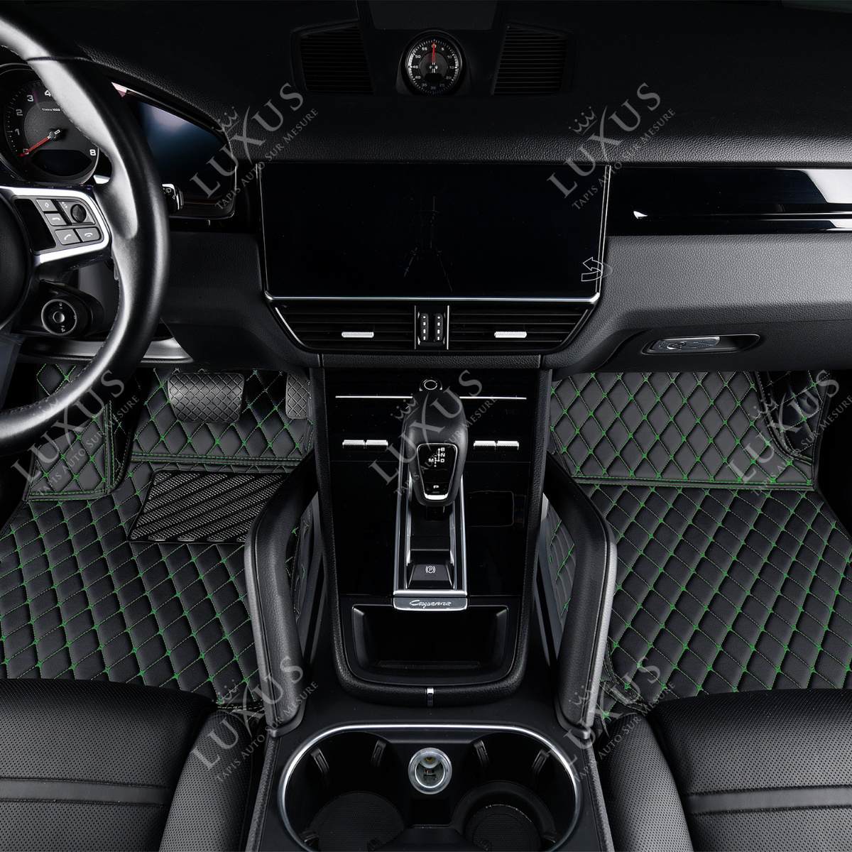 Tapis de Sol 3D Sur Mesure Premium Luxus – Motif Losange Noir avec Surpiqûres Vertes