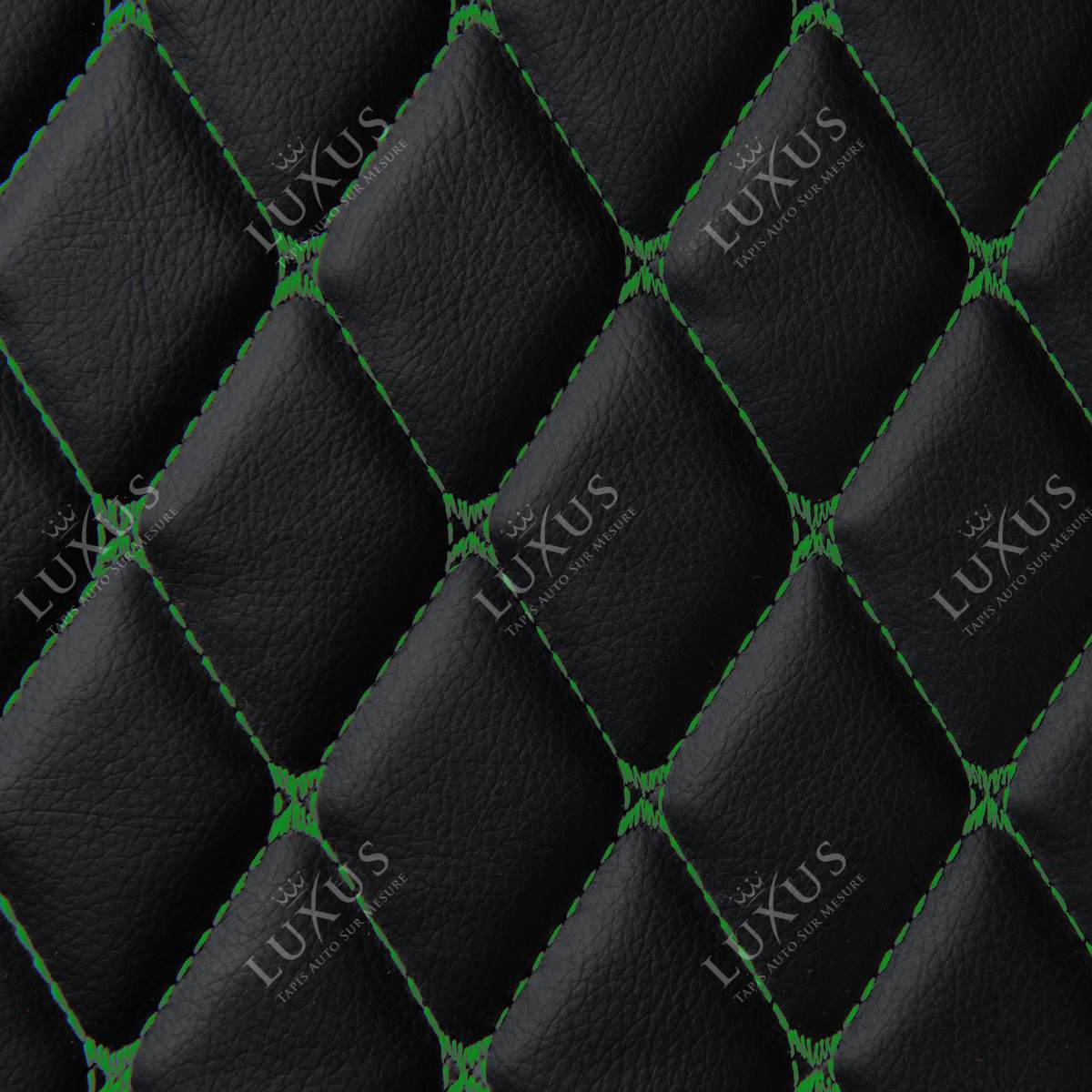 Tapis de Sol 3D Sur Mesure Premium Luxus – Motif Losange Noir avec Surpiqûres Vertes