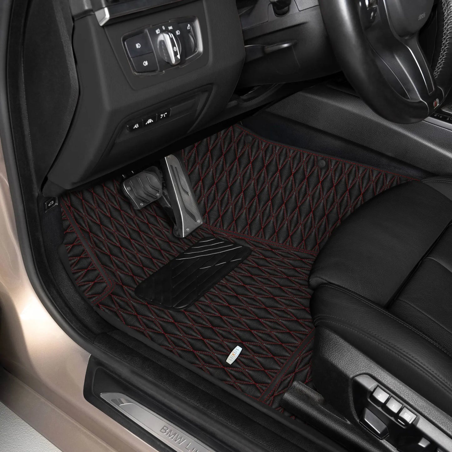 Tapis de Sol 3D sur Mesure Premium Luxus – Motif Double Losange Noir avec Surpiqûres Rouges