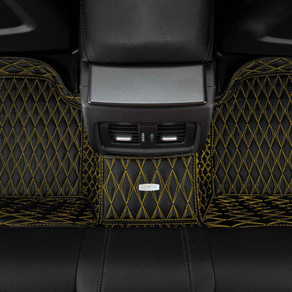 Tapis de Sol 3D sur Mesure Premium Luxus – Motif Double Losange Noir avec Surpiqûres Jaunes
