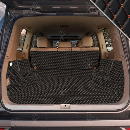 Tapis de Coffre 3D Intégral Sur Mesure Premium Luxus – Motif Losange Noir Avec Surpiqûres Orange