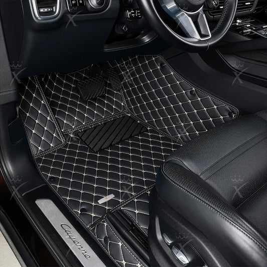 Tapis de Sol 3D sur Mesure Premium Luxus – Motif Losange Noir avec Surpiqûres Beiges