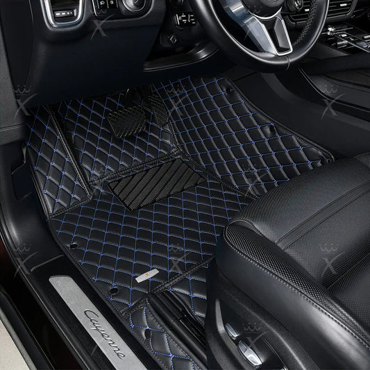 Tapis de Sol 3D Sur Mesure Premium Luxus – Motif Losange Noir avec Surpiqûres Bleues