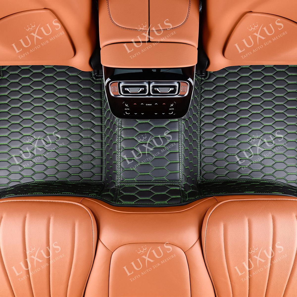 Tapis de Sol 3D sur Mesure Premium Luxus – Motif Nid d’Abeille Noir avec Surpiqûres Vertes