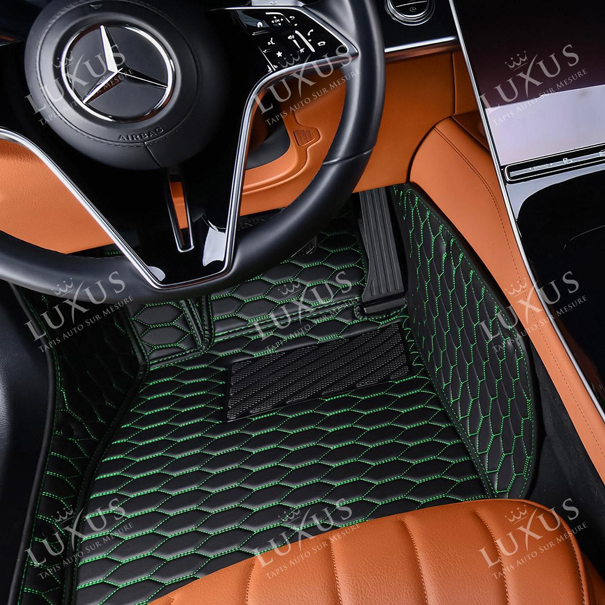Tapis de Sol 3D sur Mesure Premium Luxus – Motif Nid d’Abeille Noir avec Surpiqûres Vertes