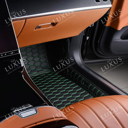 Tapis de Sol 3D sur Mesure Premium Luxus – Motif Nid d’Abeille Noir avec Surpiqûres Vertes