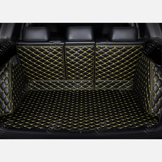 Tapis de Coffre 3D Intégral sur Mesure Premium Luxus – Motif Losange Noir avec Surpiqûres Jaunes