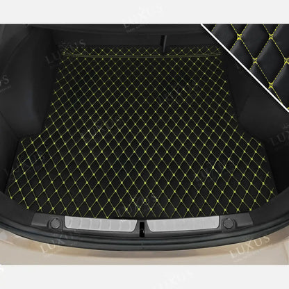 Tapis de Coffre sur Mesure Premium Luxus – Motif Losange Noir avec Surpiqûres Jaunes