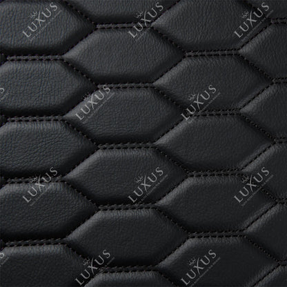 Tapis de Sol 3D sur Mesure Premium Luxus – Motif Nid d’Abeille Noir avec Surpiqûres Noires