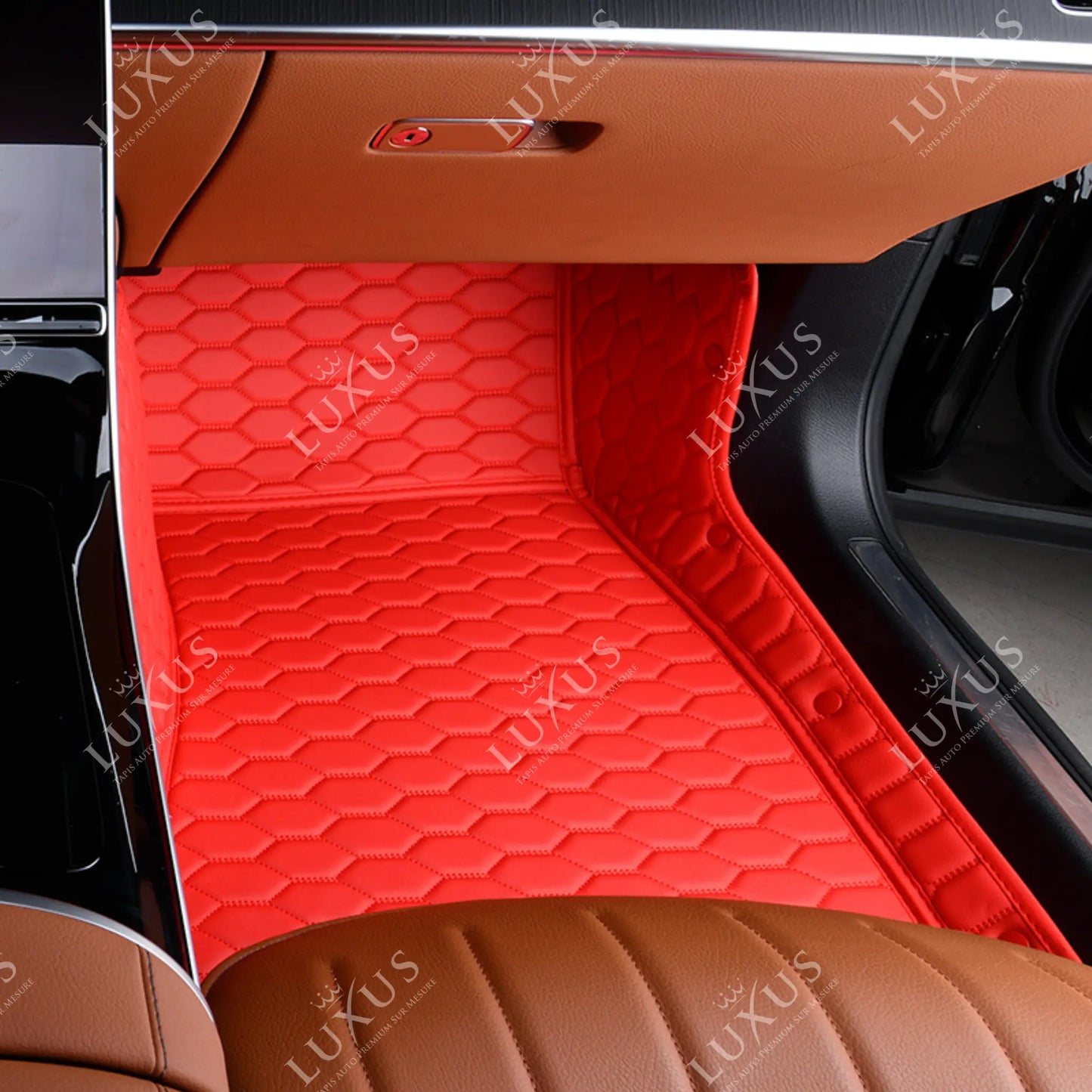 Tapis de Sol 3D sur Mesure Premium Luxus – Motif Nid d’Abeille Rouge Ferrari
