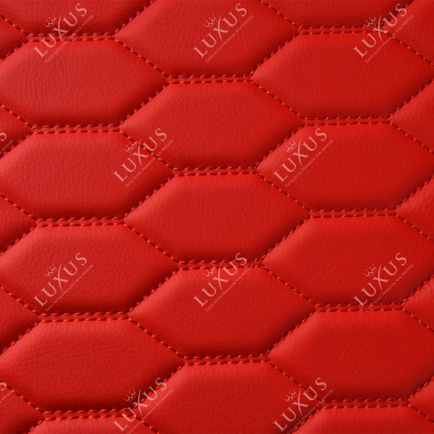 Tapis de Sol 3D sur Mesure Premium Luxus – Motif Nid d’Abeille Rouge Ferrari
