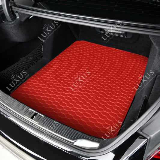 Tapis de Coffre sur Mesure Premium Luxus – Motif Nid d’Abeille Rouge Ferrari