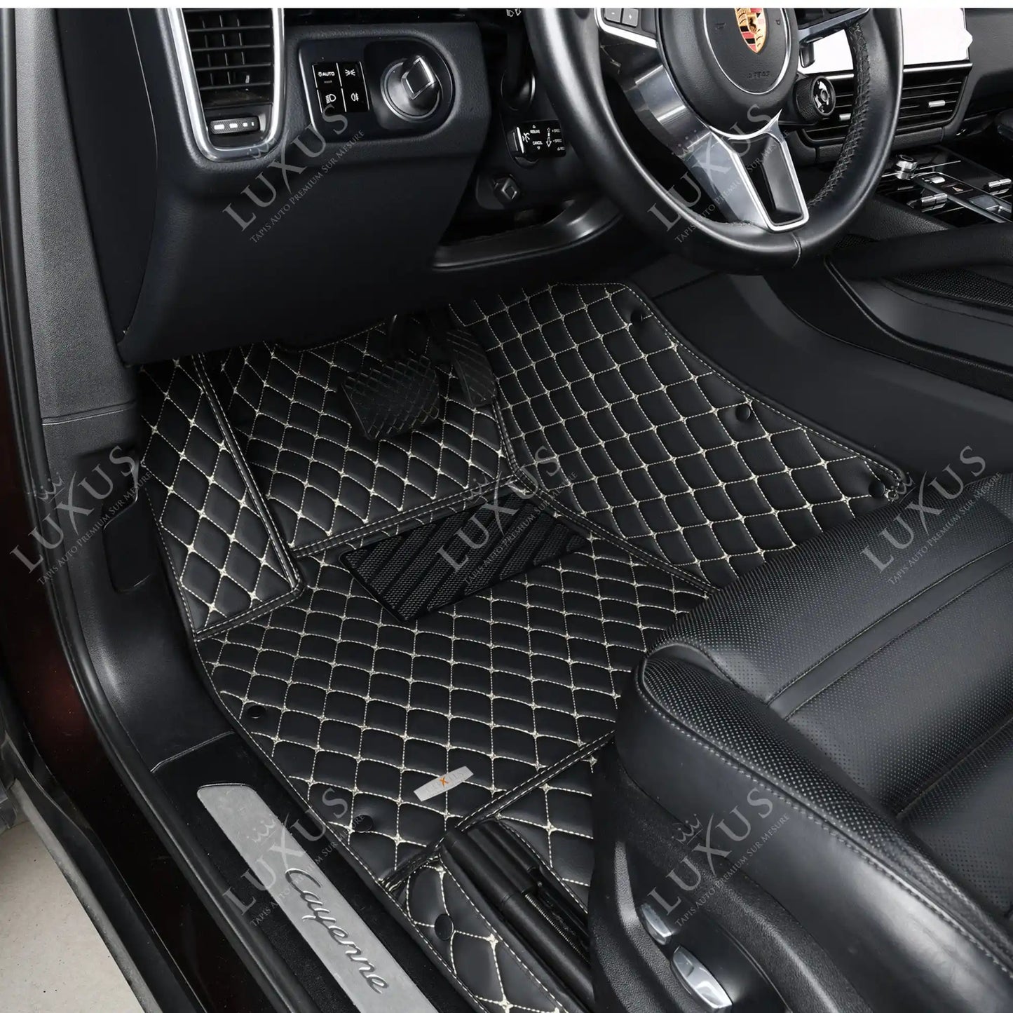 Tapis de Sol 3D sur Mesure Premium Luxus – Motif Losange Noir avec Surpiqûres Beiges