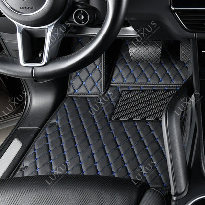Tapis de Sol 3D Sur Mesure Premium Luxus – Motif Losange Noir avec Surpiqûres Bleues