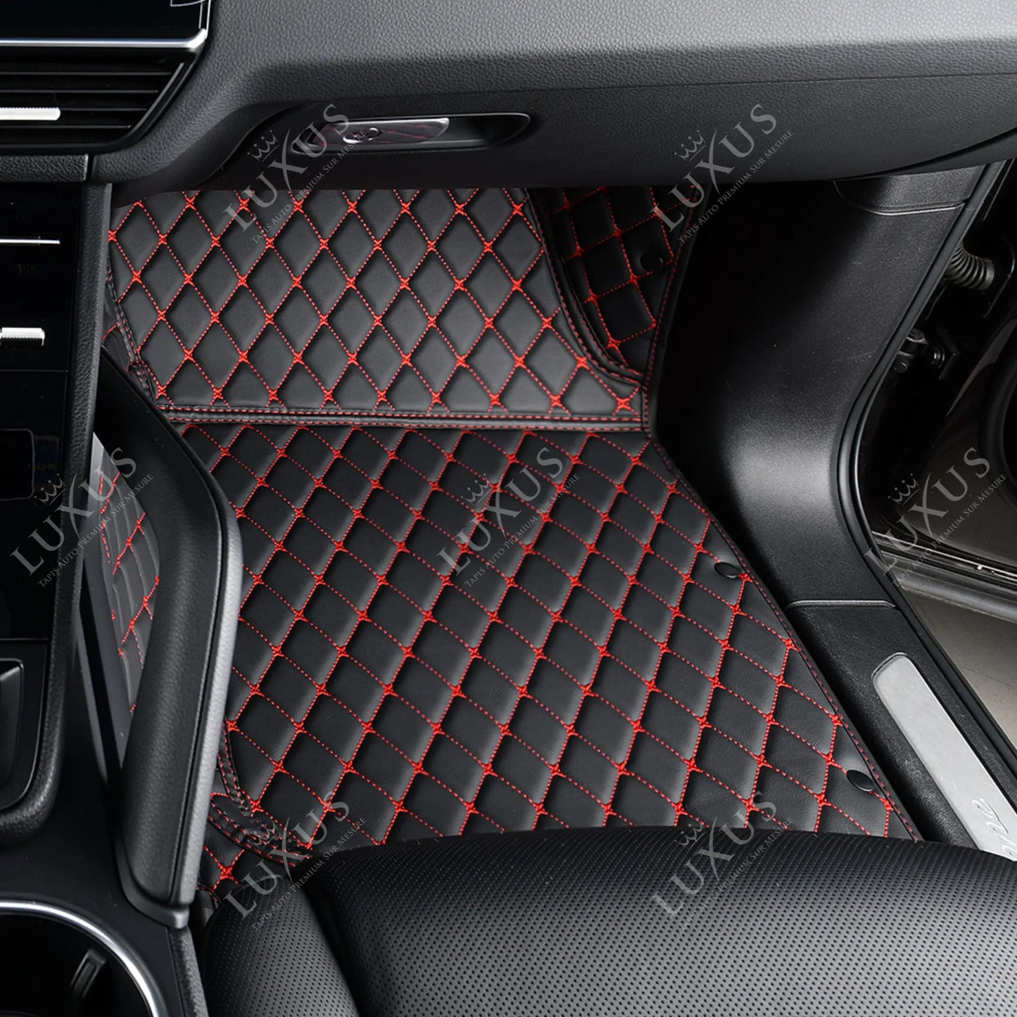 Tapis De Sol 3D Sur Mesure Premium Luxus – Motif Losange Noir avec Surpiqûres Rouges