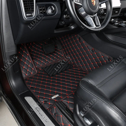 Tapis De Sol 3D Sur Mesure Premium Luxus – Motif Losange Noir avec Surpiqûres Rouges