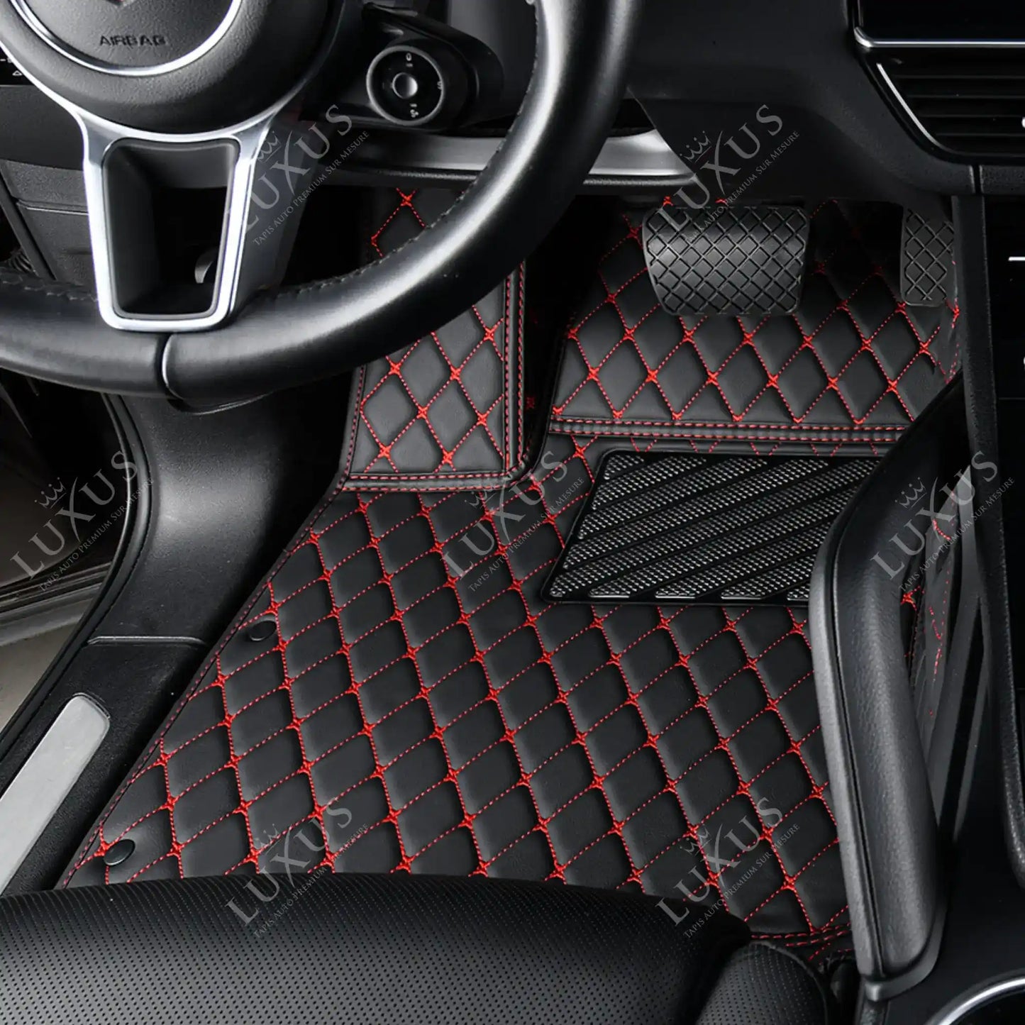 Tapis De Sol 3D Sur Mesure Premium Luxus – Motif Losange Noir avec Surpiqûres Rouges