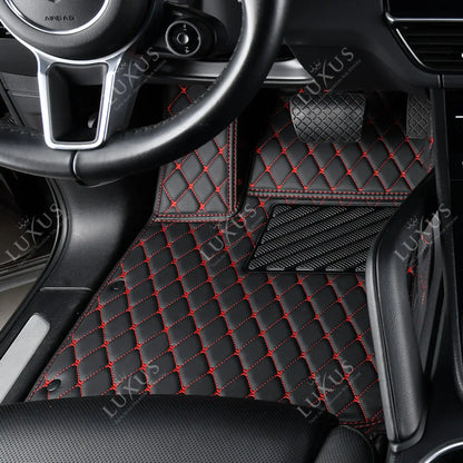 Tapis De Sol 3D Sur Mesure Premium Luxus – Motif Losange Noir avec Surpiqûres Rouges