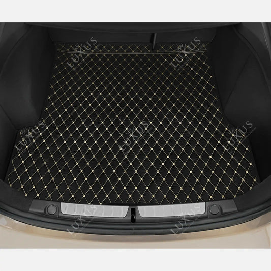 Tapis de Coffre sur Mesure Premium Luxus – Motif Losange Noir avec Surpiqûres Beiges