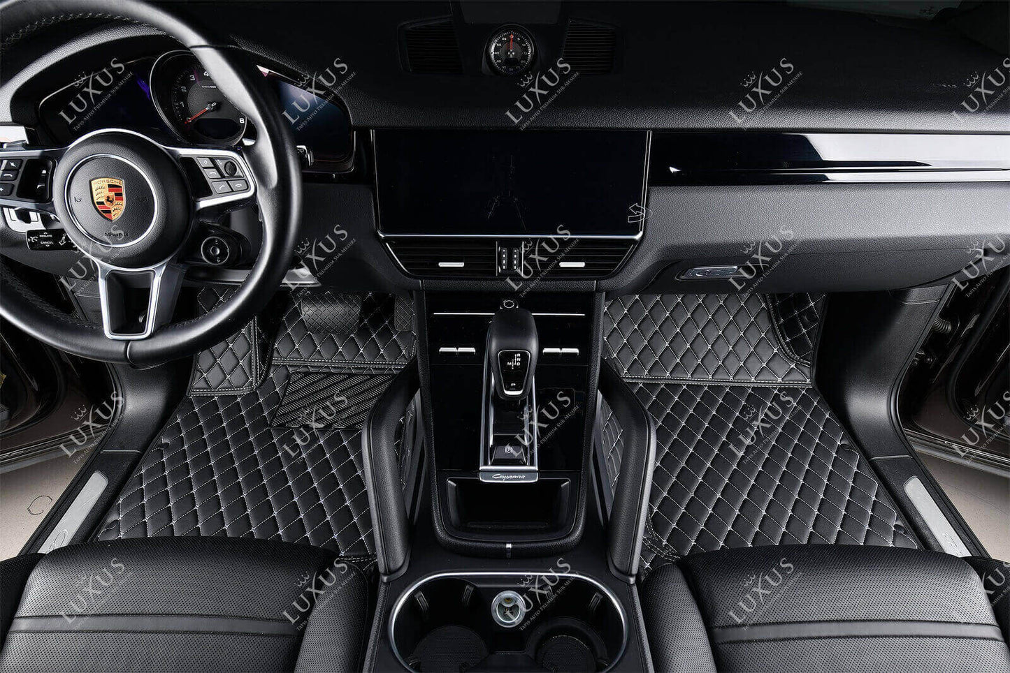 Tapis de Sol 3D sur Mesure Premium Luxus – Motif Losange Noir avec Surpiqûres Blanches