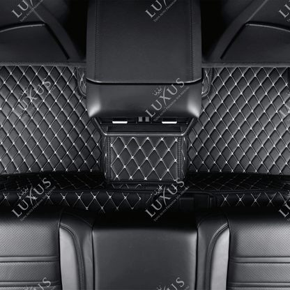Tapis de Sol 3D sur Mesure Premium Luxus – Motif Losange Noir avec Surpiqûres Blanches
