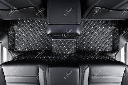 Tapis de Sol 3D sur Mesure Premium Luxus – Motif Losange Noir avec Surpiqûres Blanches