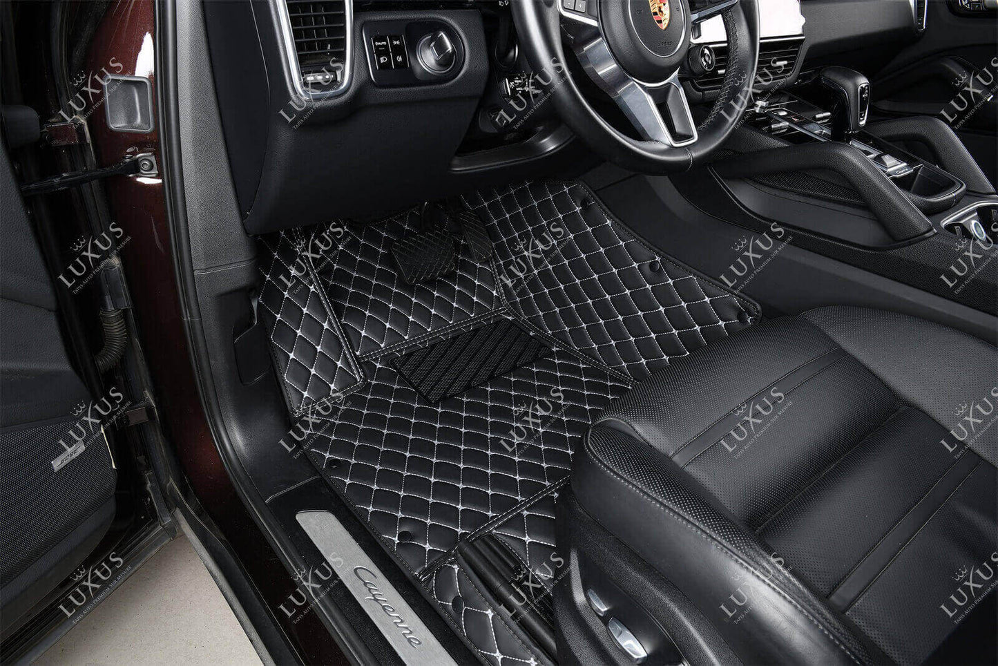 Tapis de Sol 3D sur Mesure Premium Luxus – Motif Losange Noir avec Surpiqûres Blanches